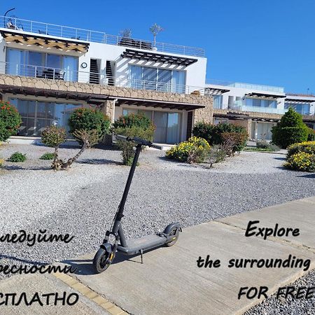 Sea And Mountain View Beachfront Penthouse Yali Exteriör bild