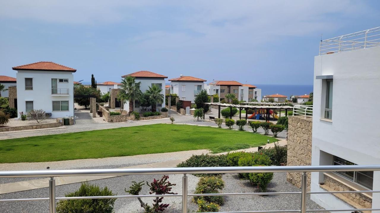 Sea And Mountain View Beachfront Penthouse Yali Exteriör bild