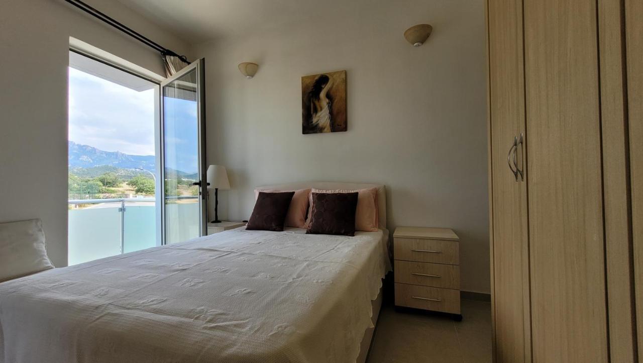 Sea And Mountain View Beachfront Penthouse Yali Exteriör bild