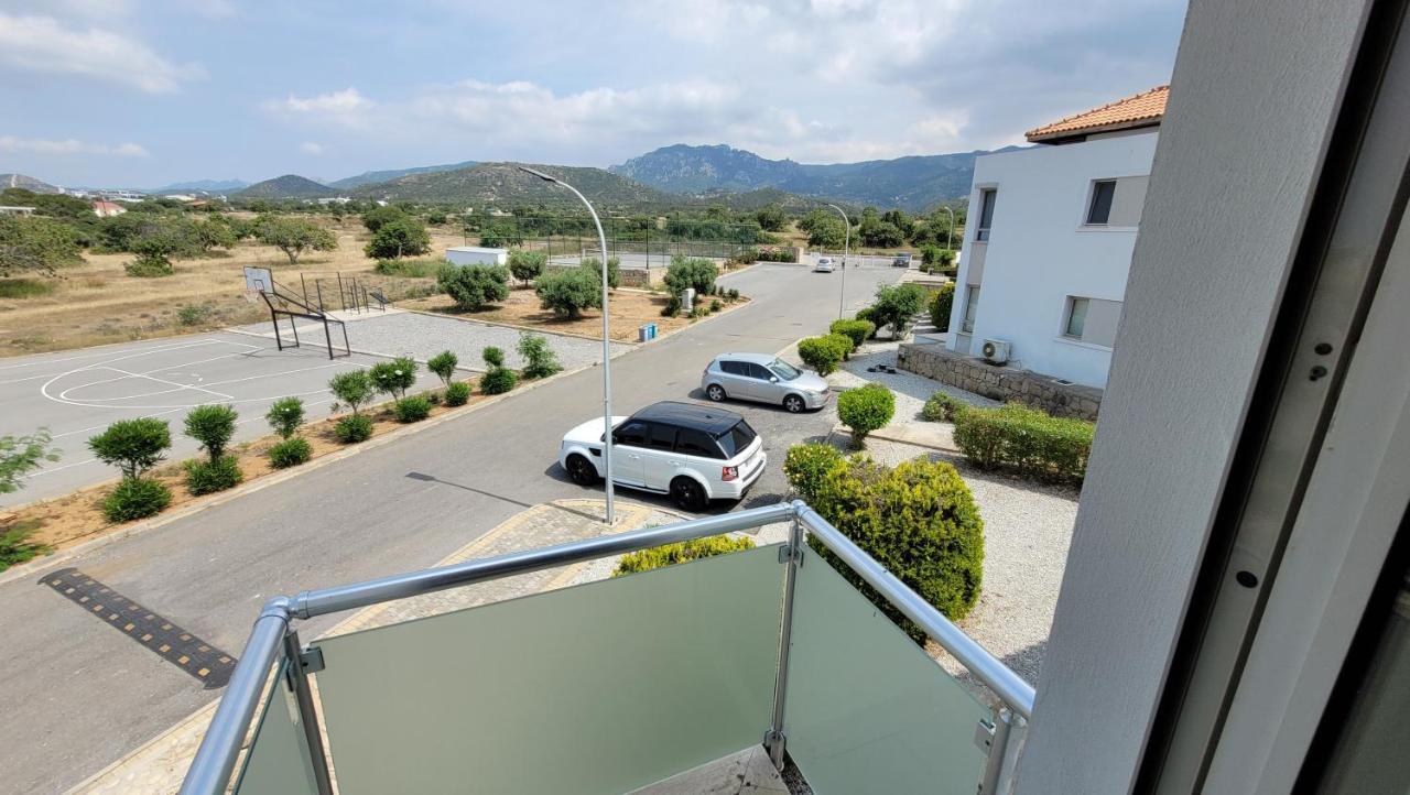 Sea And Mountain View Beachfront Penthouse Yali Exteriör bild
