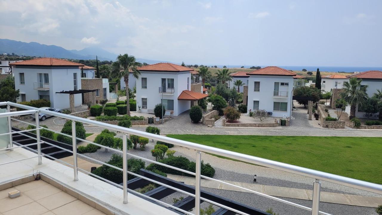 Sea And Mountain View Beachfront Penthouse Yali Exteriör bild