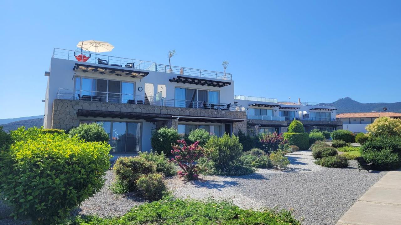 Sea And Mountain View Beachfront Penthouse Yali Exteriör bild